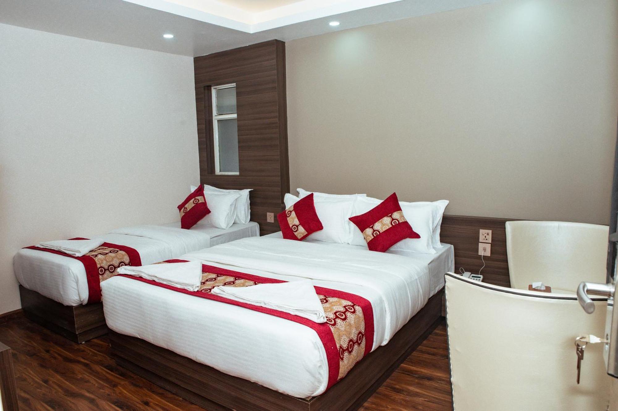 Kusum Airport Hotel Kathmandu Exterior photo