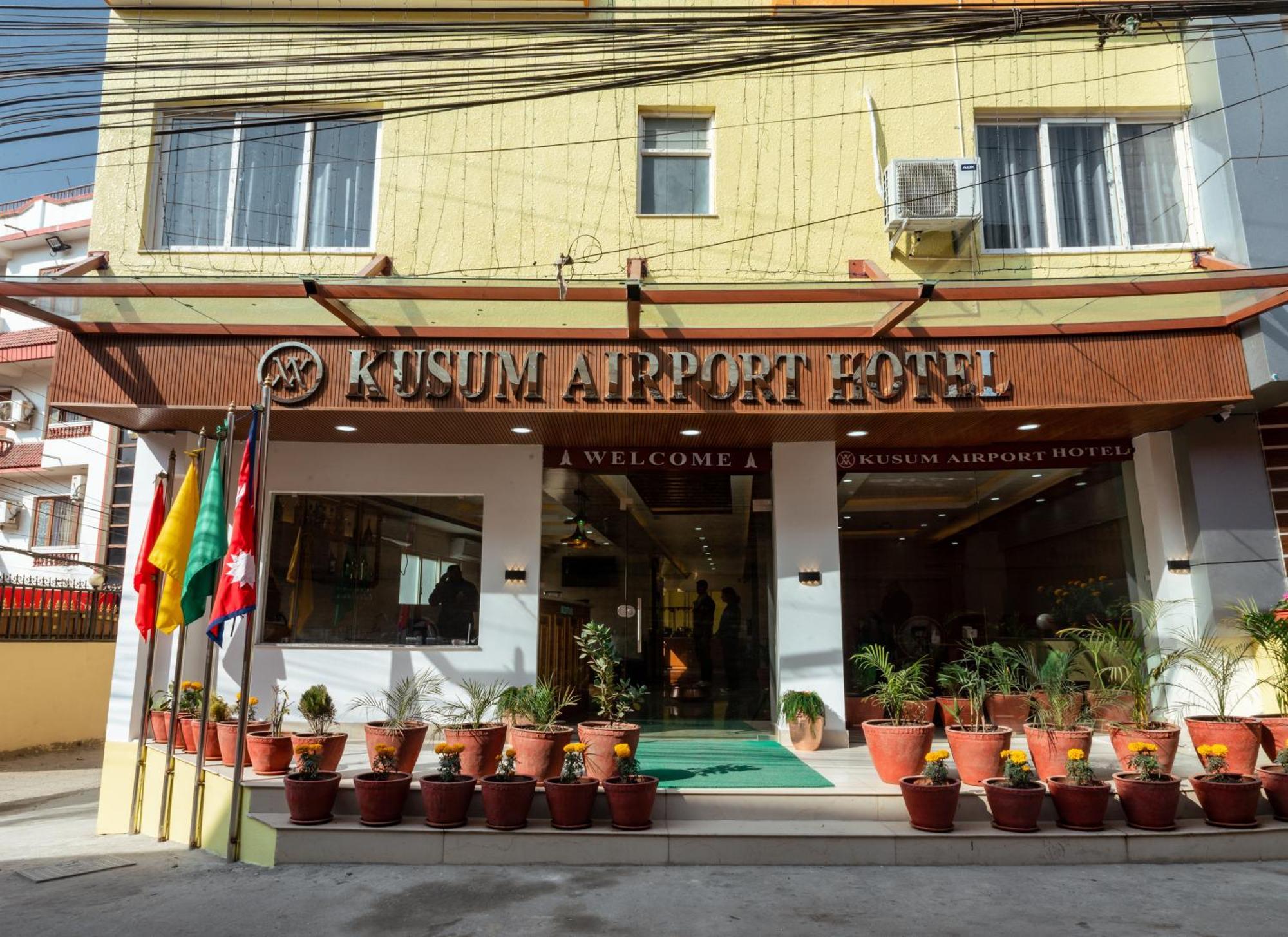 Kusum Airport Hotel Kathmandu Exterior photo