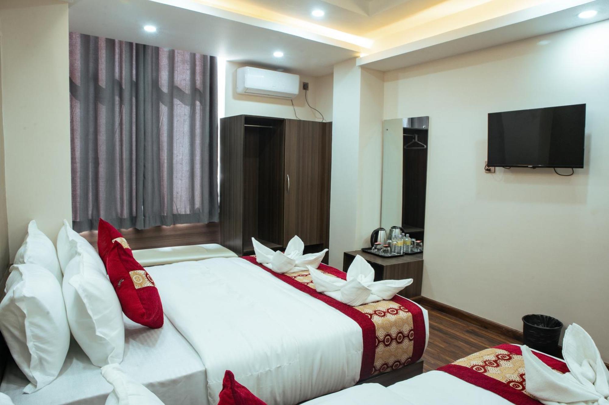 Kusum Airport Hotel Kathmandu Exterior photo